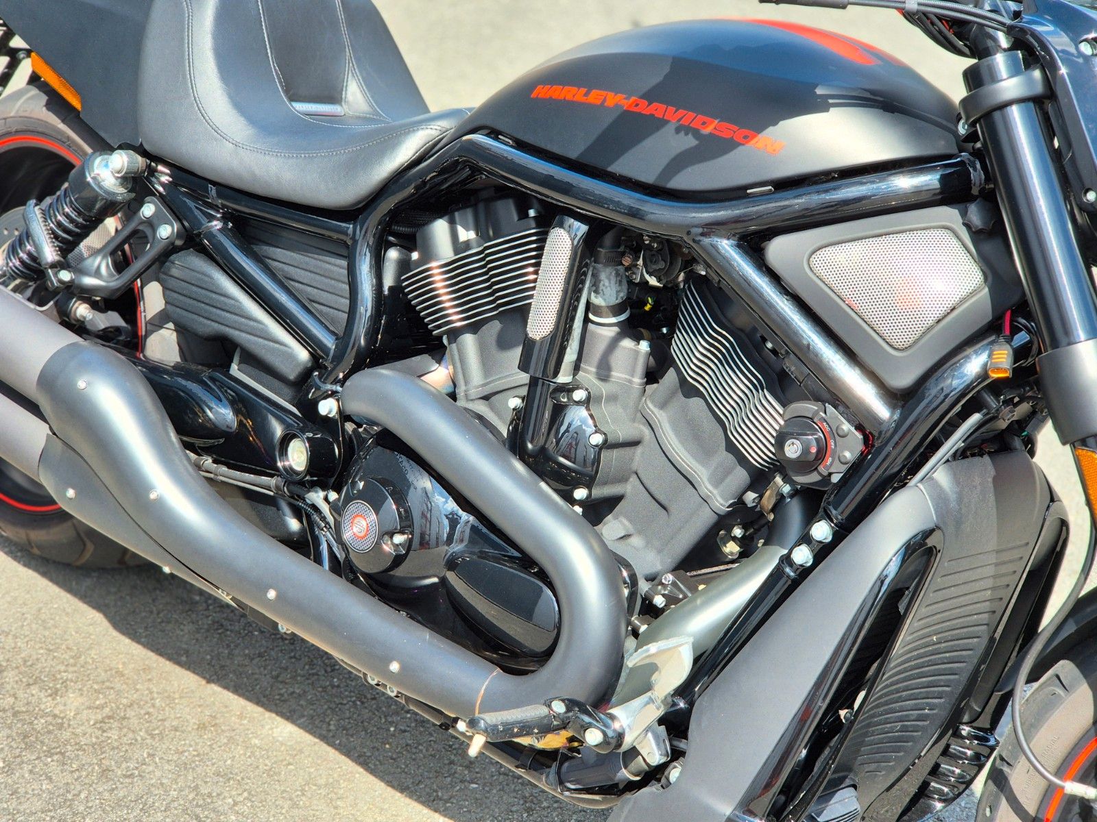 Fahrzeugabbildung Harley-Davidson VRSCDX°°NIGHT ROD SPECIAL°° - V-ROD-REMUS -