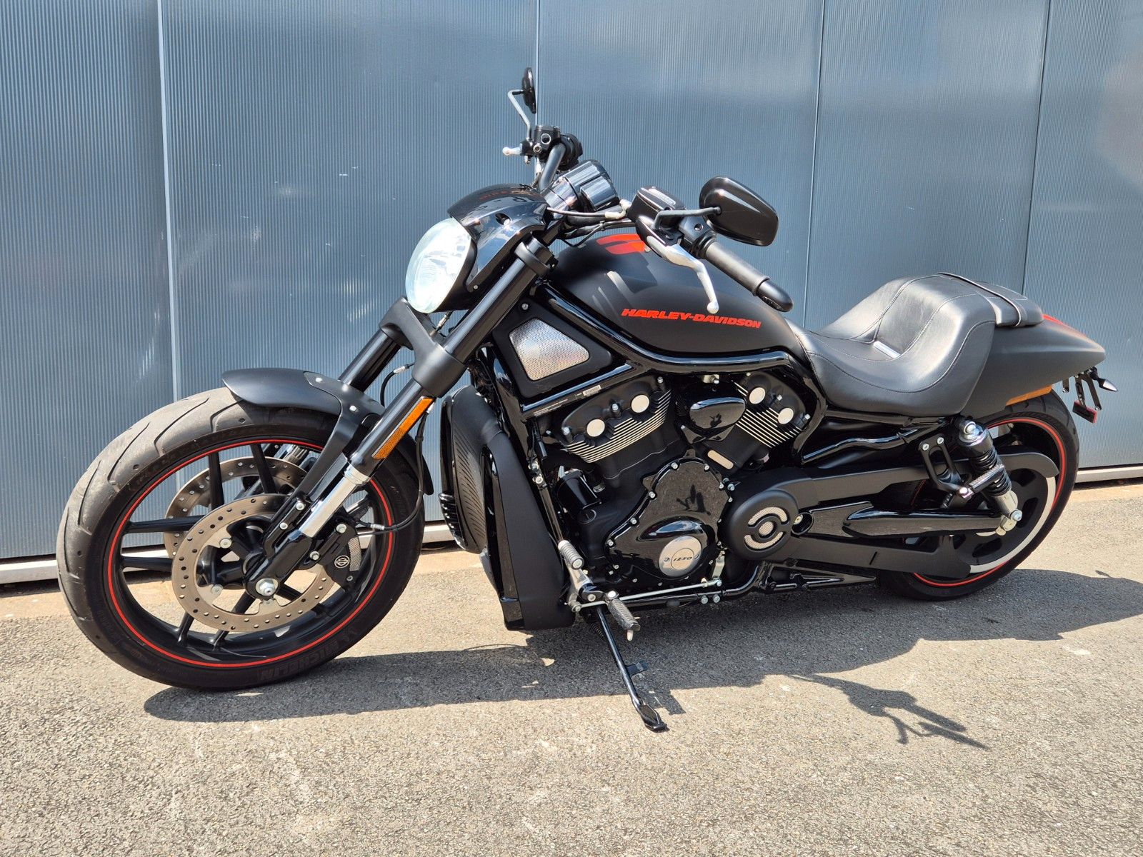 Fahrzeugabbildung Harley-Davidson VRSCDX°°NIGHT ROD SPECIAL°° - V-ROD-REMUS -
