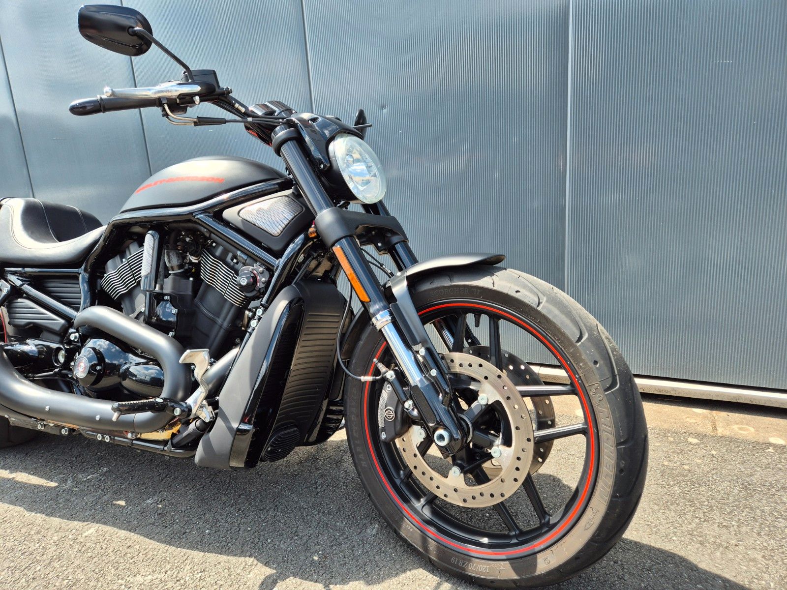 Fahrzeugabbildung Harley-Davidson VRSCDX°°NIGHT ROD SPECIAL°° - V-ROD-REMUS -