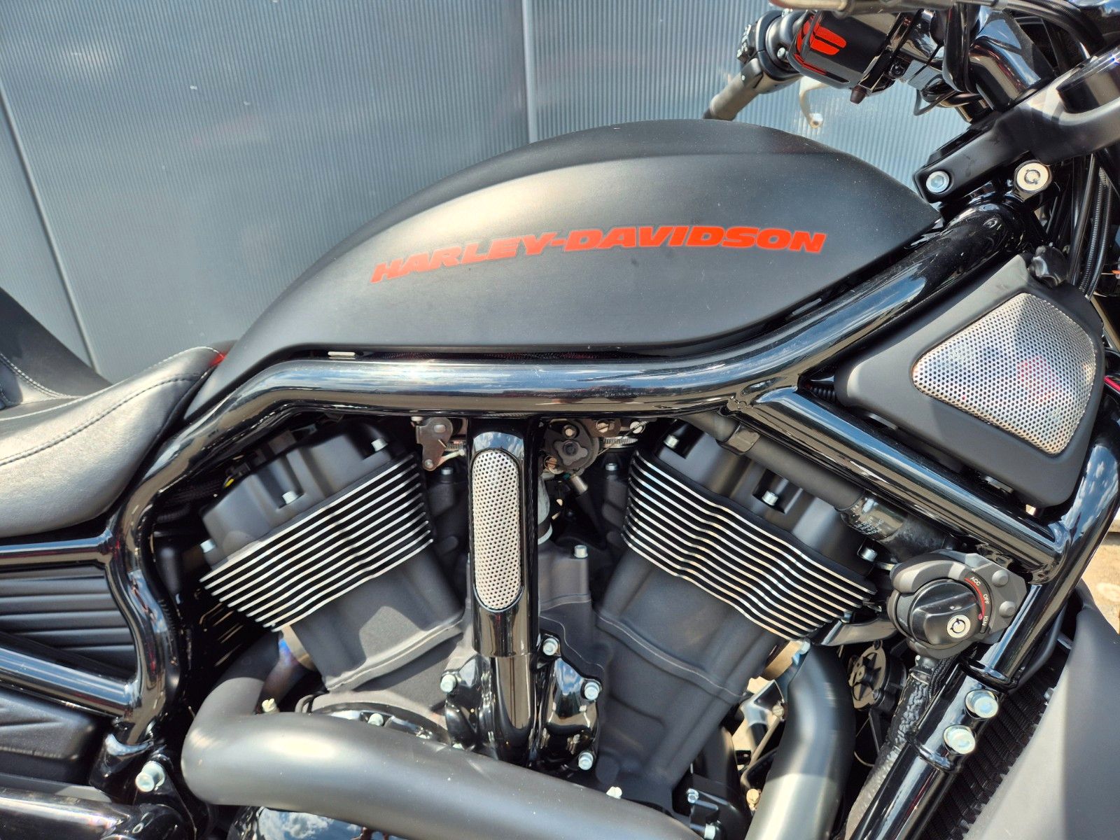 Fahrzeugabbildung Harley-Davidson VRSCDX°°NIGHT ROD SPECIAL°° - V-ROD-REMUS -
