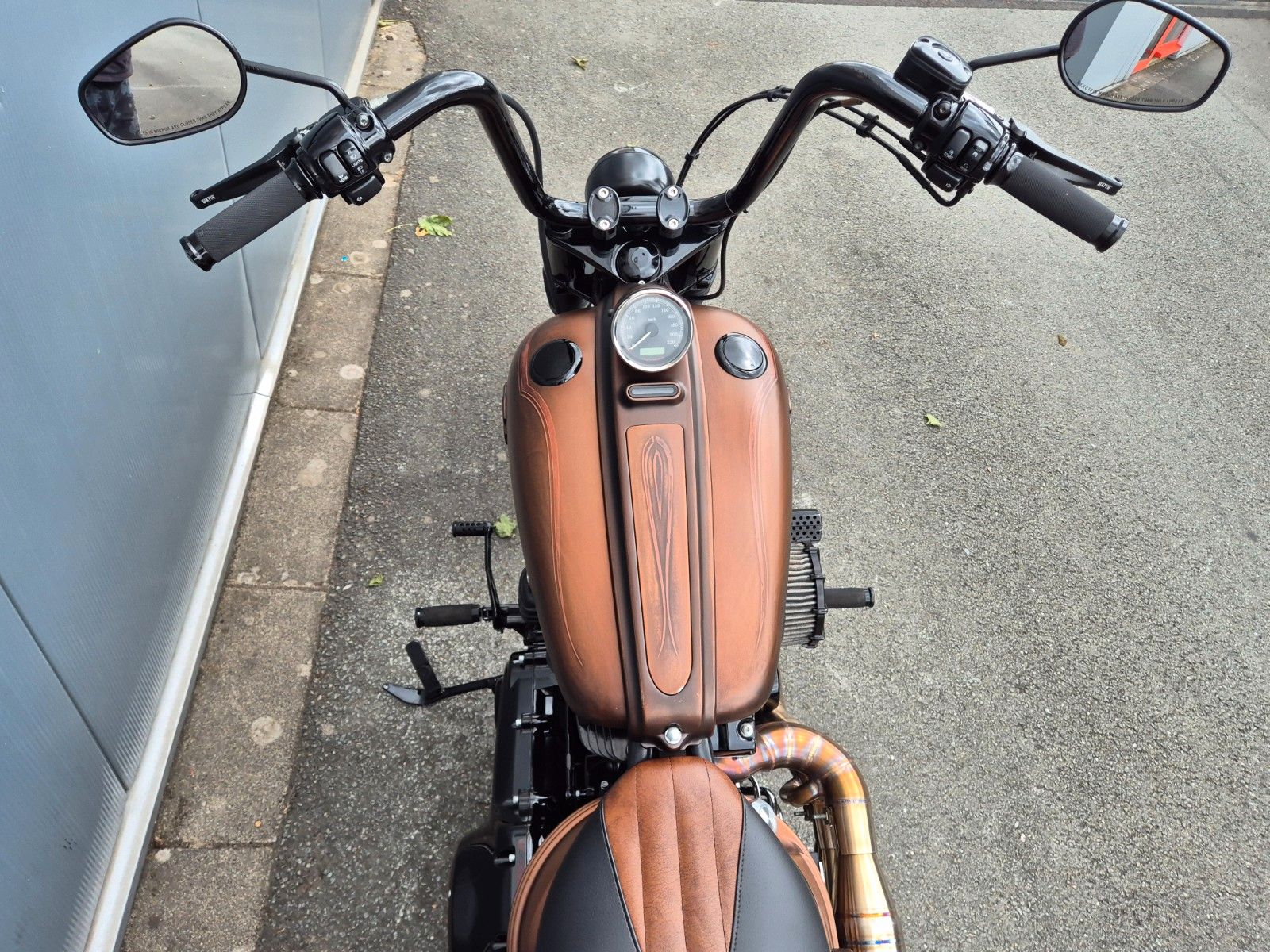 Fahrzeugabbildung Harley-Davidson FXST / FXCW °°ROCKER CUSTOM°° -BROWN SUGAR-
