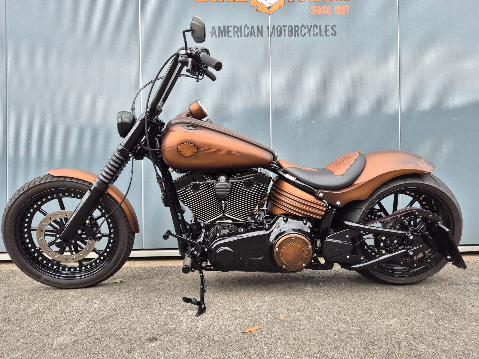 Fahrzeugabbildung Harley-Davidson FXST / FXCW °°ROCKER CUSTOM°° -BROWN SUGAR-