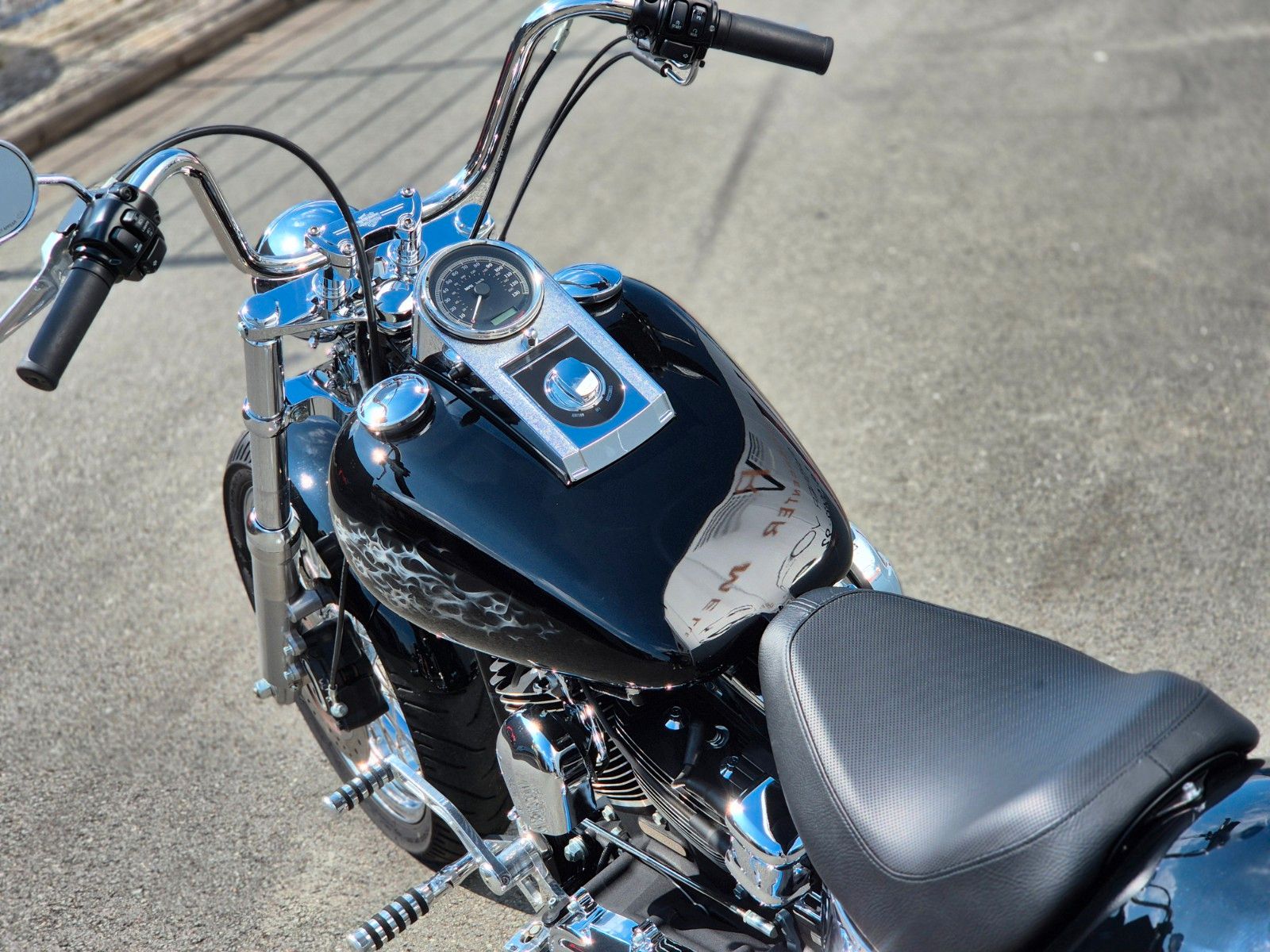 Fahrzeugabbildung Harley-Davidson FXSTC °°SOFTAIL CUSTOM°° 'O9 - 5HD - 7568km-