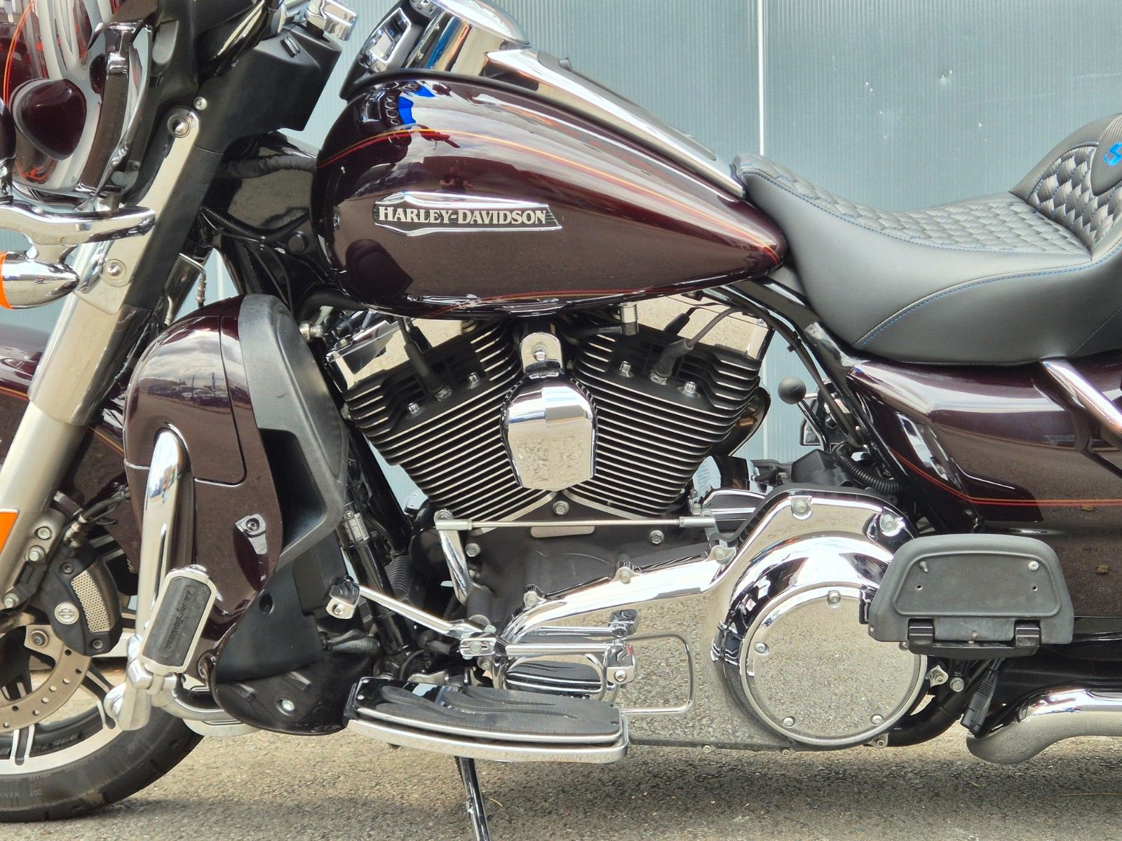 Fahrzeugabbildung Harley-Davidson FLHTCU °°E-GLIDE BAGGER°° -5HD-DEUTSCHES BIKE-