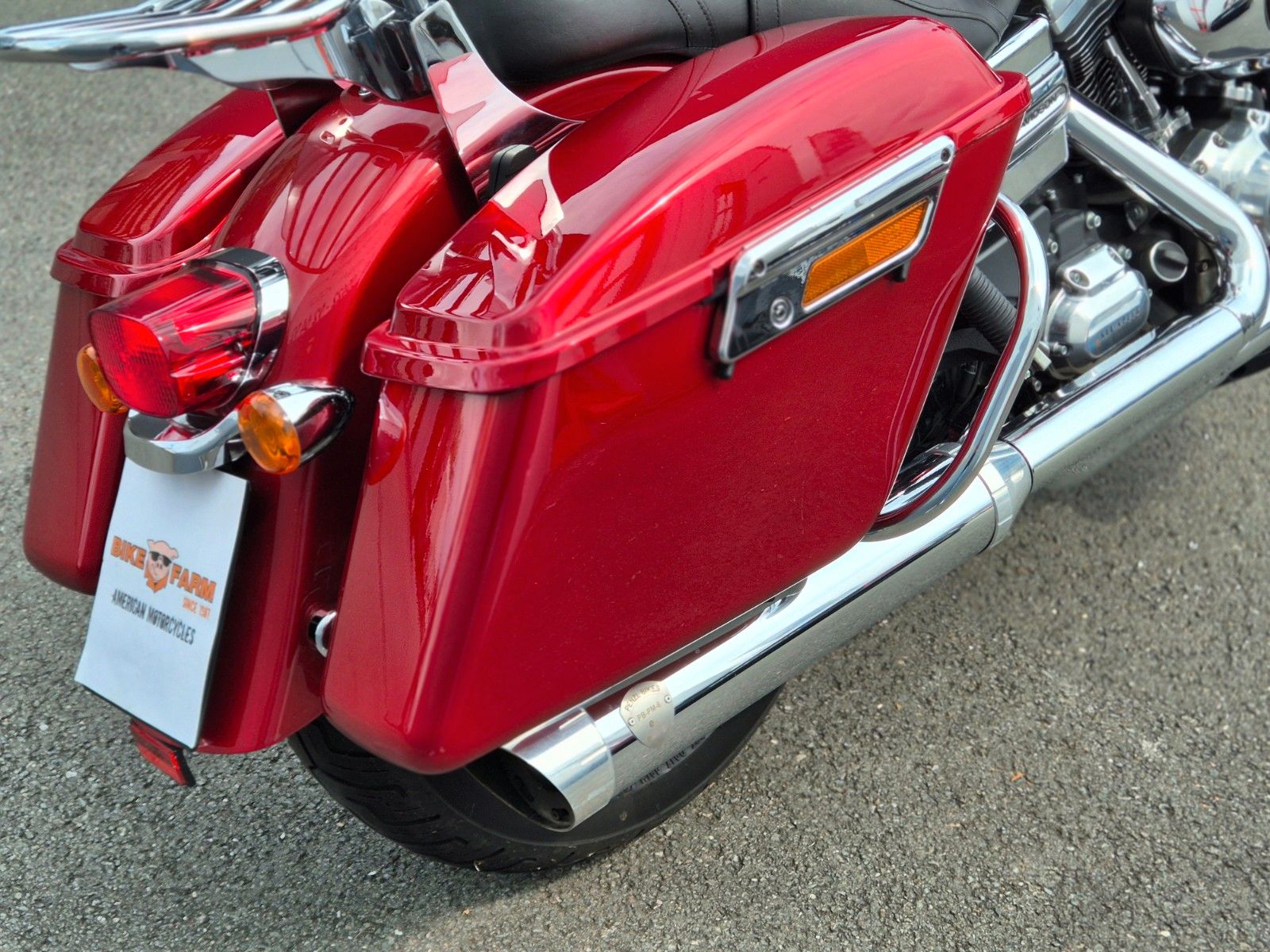 Fahrzeugabbildung Harley-Davidson FLD °°DYNA SWITCHBACK 2012°° * PENZL AUSPUFF *