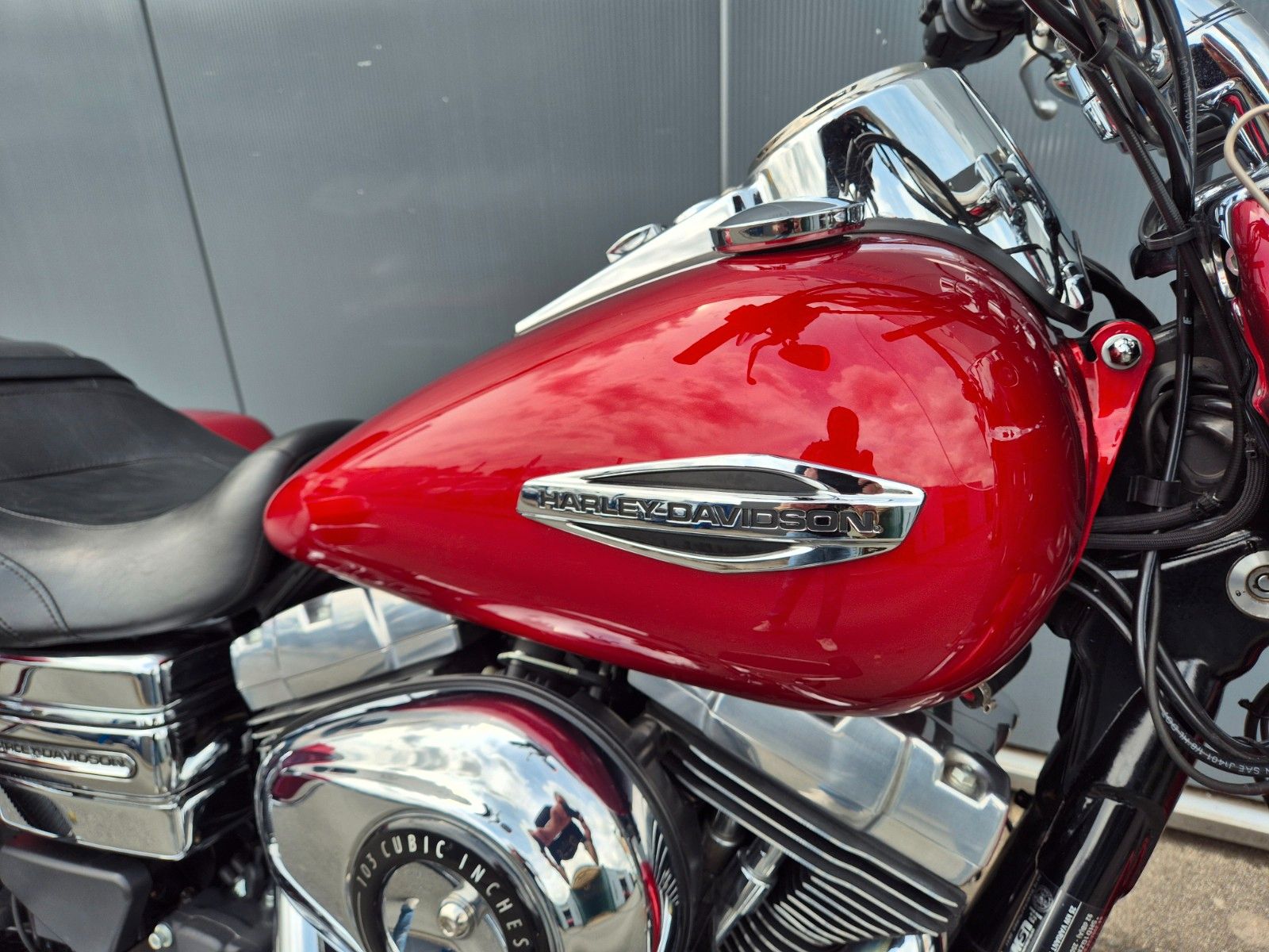 Fahrzeugabbildung Harley-Davidson FLD °°DYNA SWITCHBACK 2012°° * PENZL AUSPUFF *