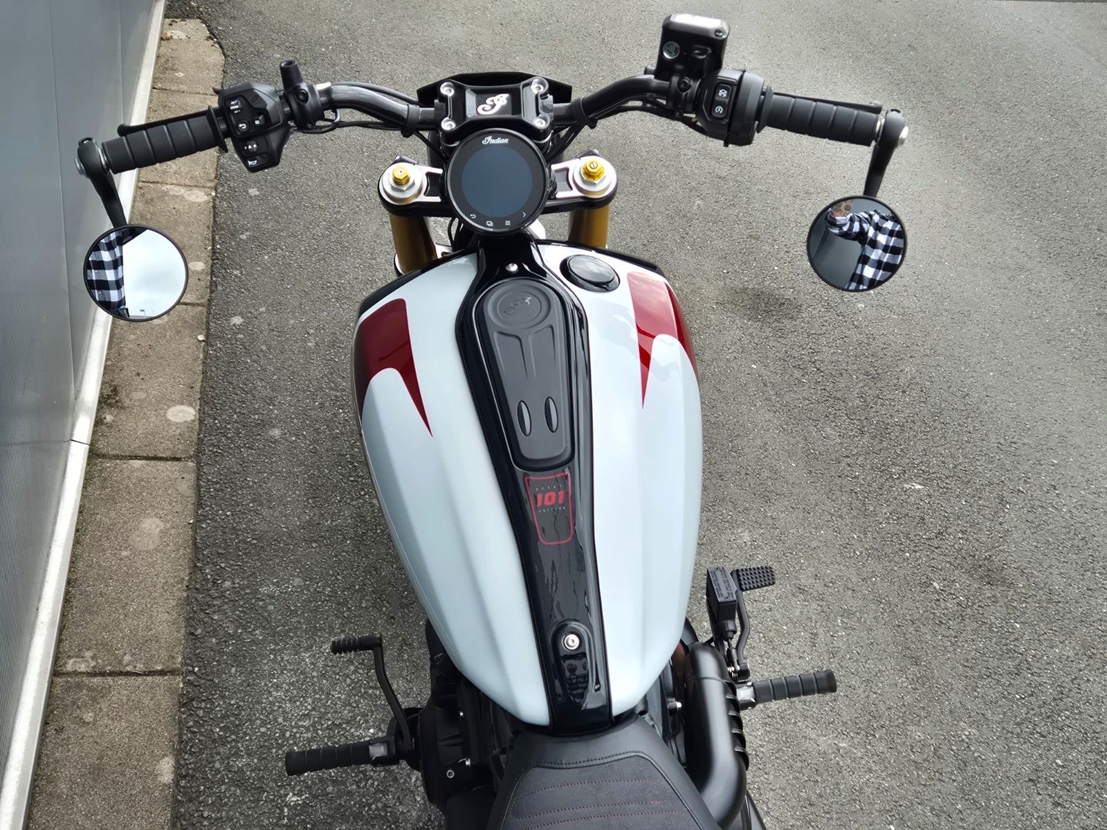 Fahrzeugabbildung Indian SCOUT 101 °°SCRAMBLER°° - BEACH SURFER -