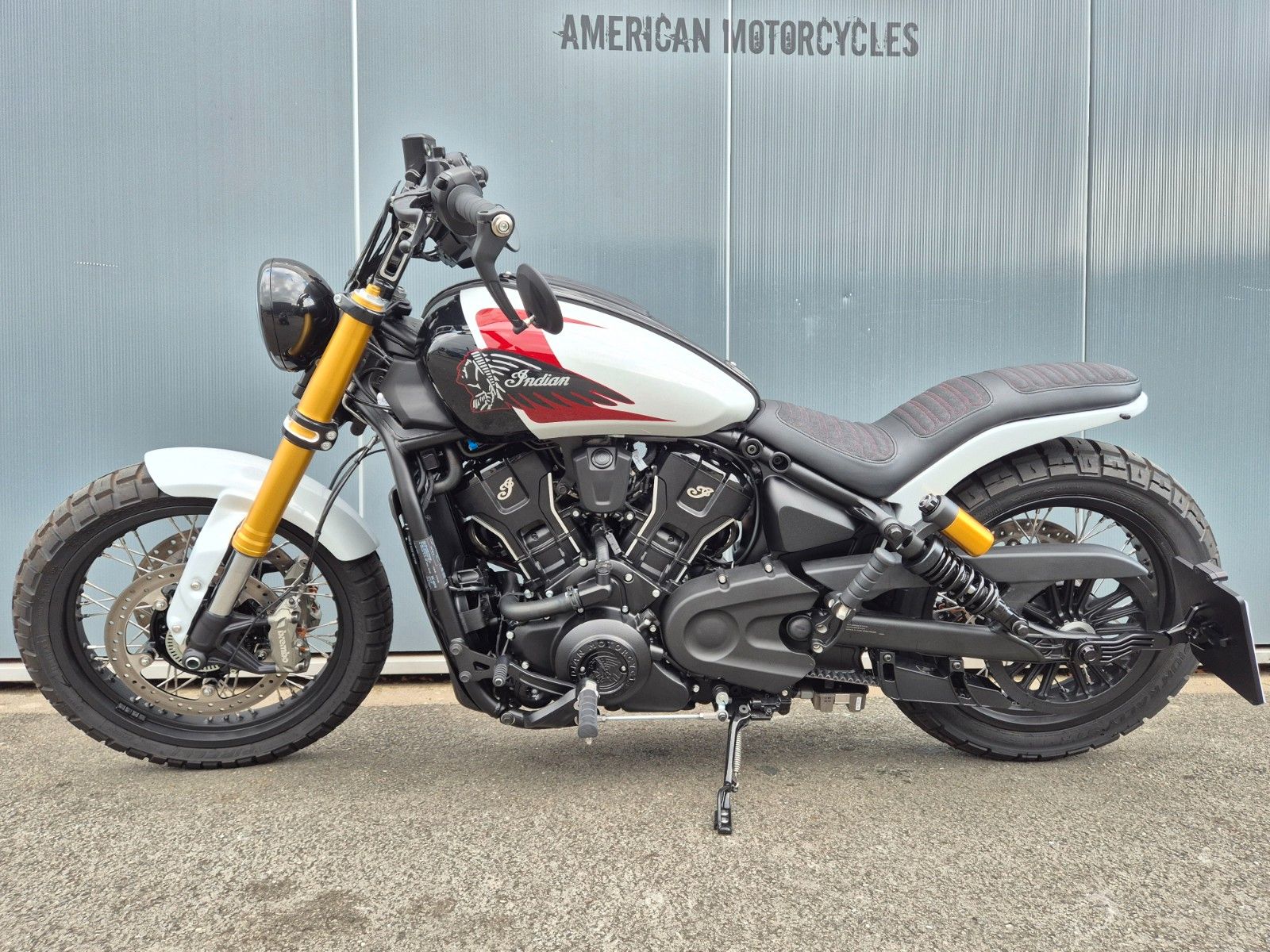 Fahrzeugabbildung Indian SCOUT 101 °°SCRAMBLER°° - BEACH SURFER -