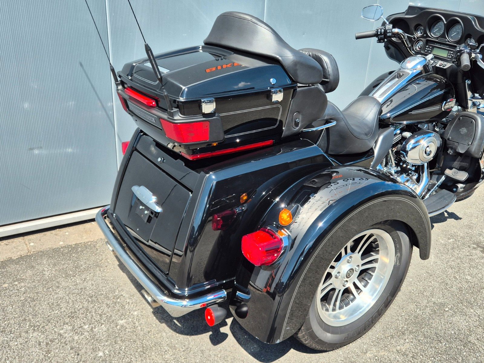 Fahrzeugabbildung Harley-Davidson FLHTCUTG °°TRI GLIDE ULTRA°° -5HD1- *10.691km*
