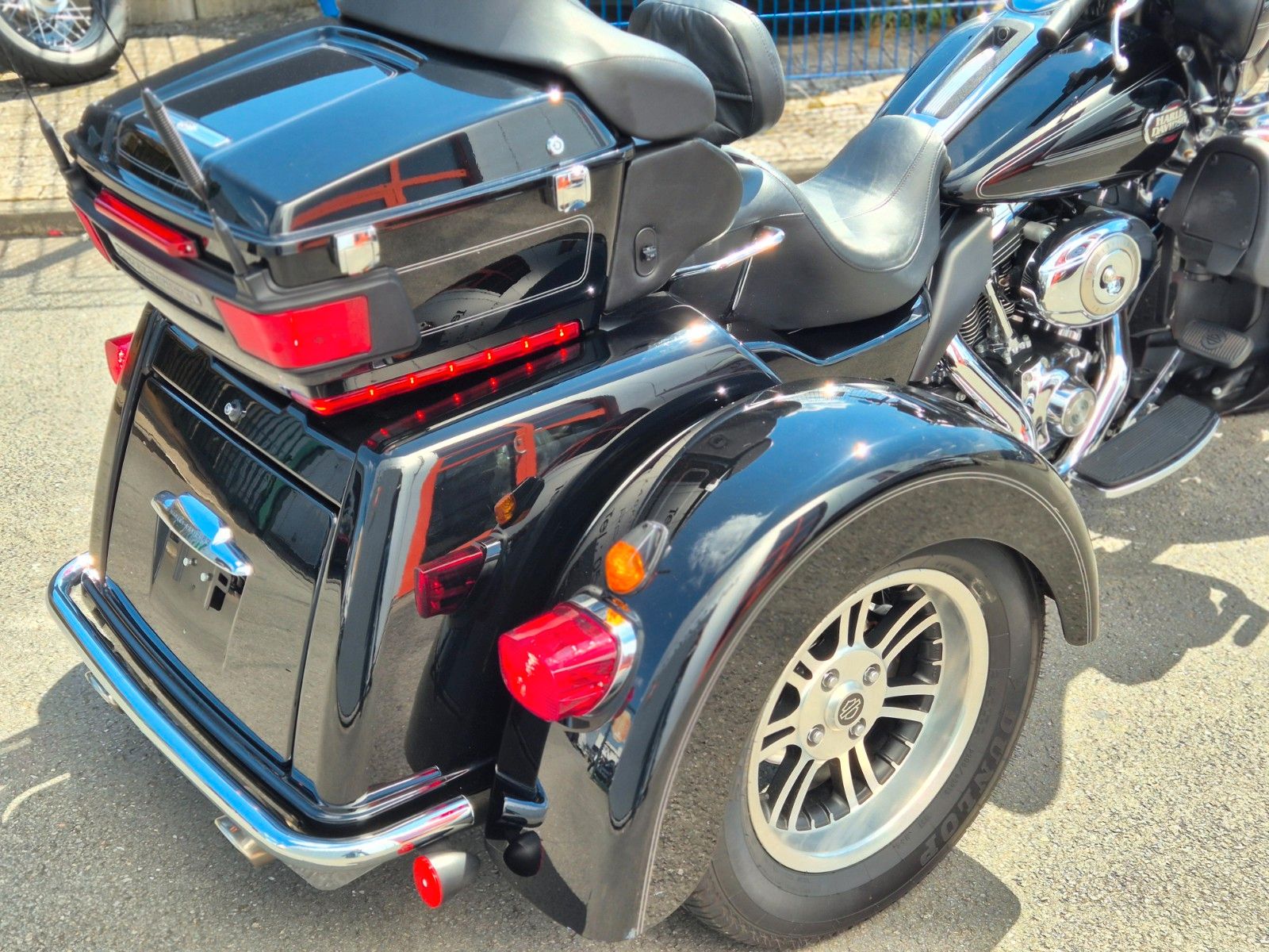 Fahrzeugabbildung Harley-Davidson FLHTCUTG °°TRI GLIDE ULTRA°° -5HD1- *10.691km*