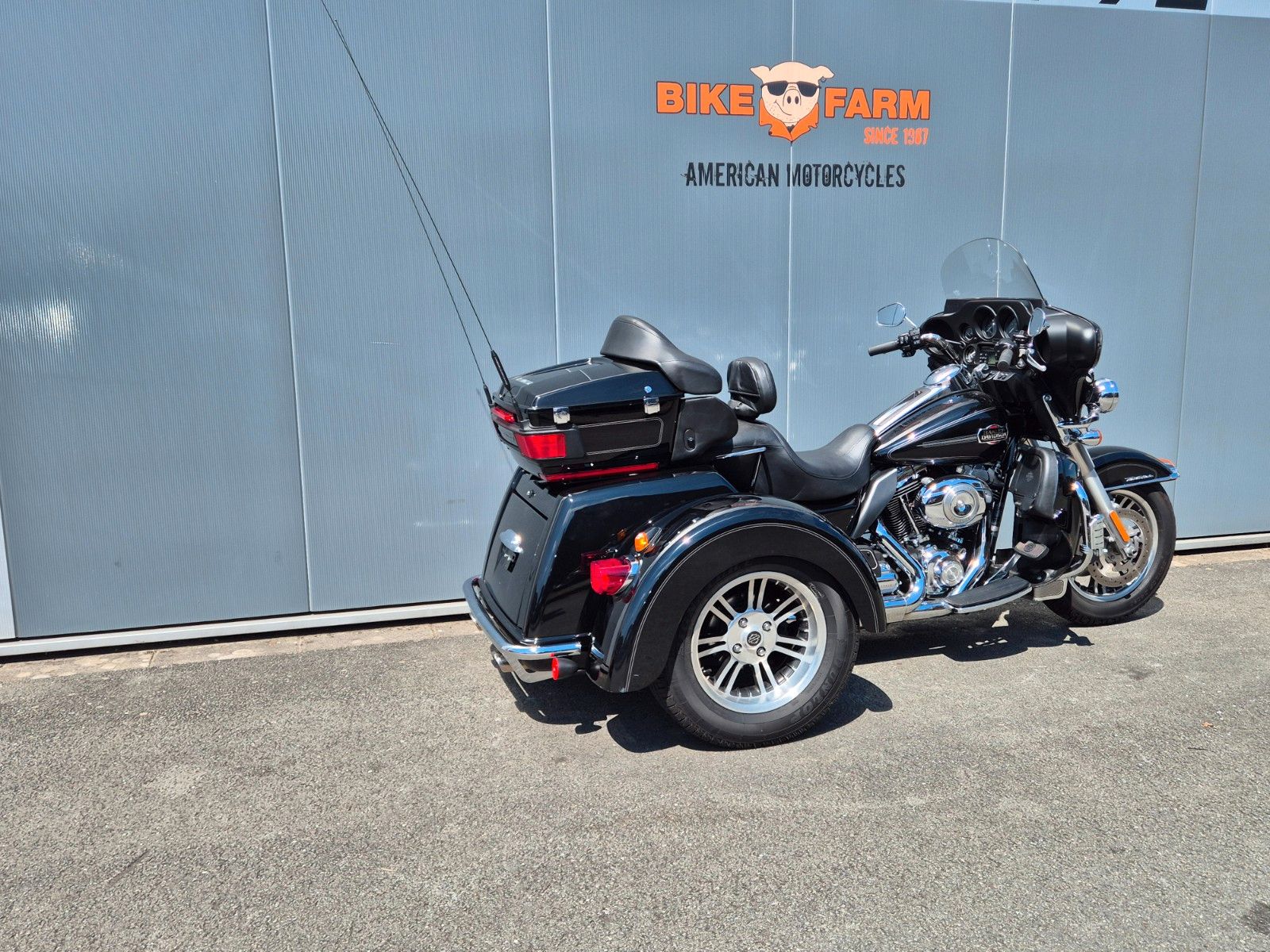 Fahrzeugabbildung Harley-Davidson FLHTCUTG °°TRI GLIDE ULTRA°° -5HD1- *10.691km*