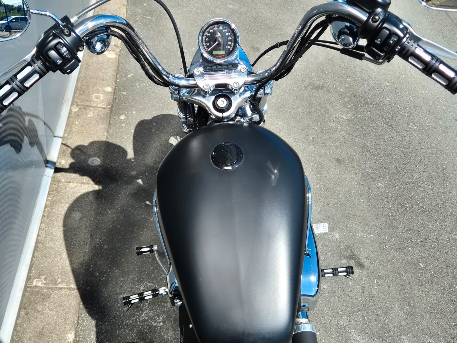 Fahrzeugabbildung Harley-Davidson XL1200 CB°°SPORTSTER CUSTOM BLACK°°PENZL AUSPUFF