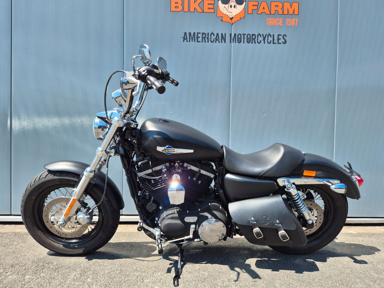 Fahrzeugabbildung Harley-Davidson XL1200 CB°°SPORTSTER CUSTOM BLACK°°PENZL AUSPUFF