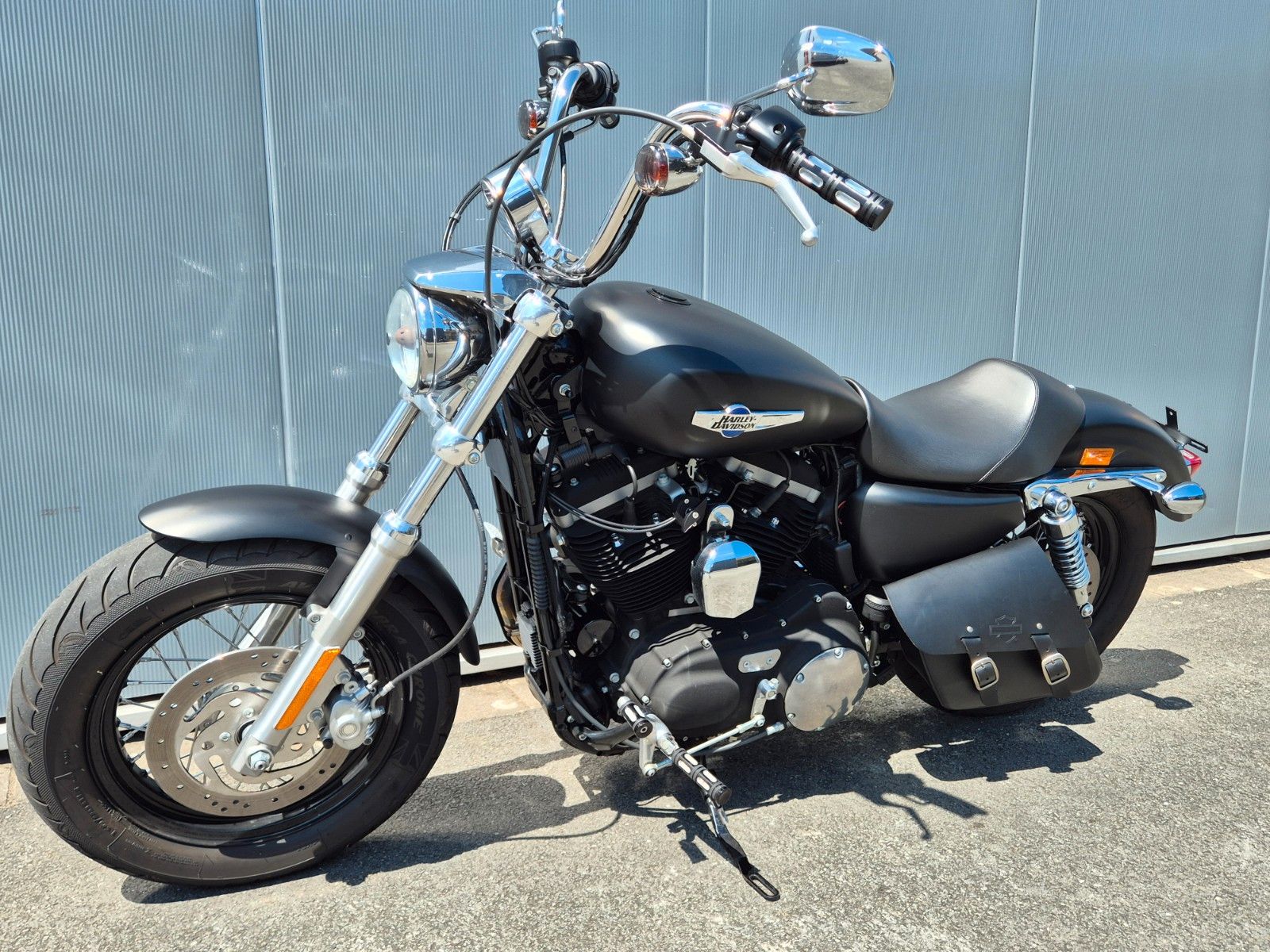 Fahrzeugabbildung Harley-Davidson XL1200 CB°°SPORTSTER CUSTOM BLACK°°PENZL AUSPUFF