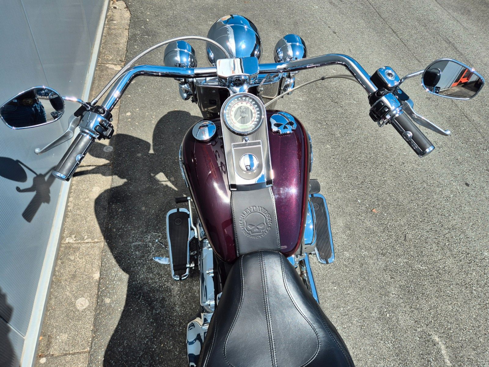 Fahrzeugabbildung Harley-Davidson FLSTN °°SOFTAIL DELUXE°° - BLACK CHERRY PEARL -