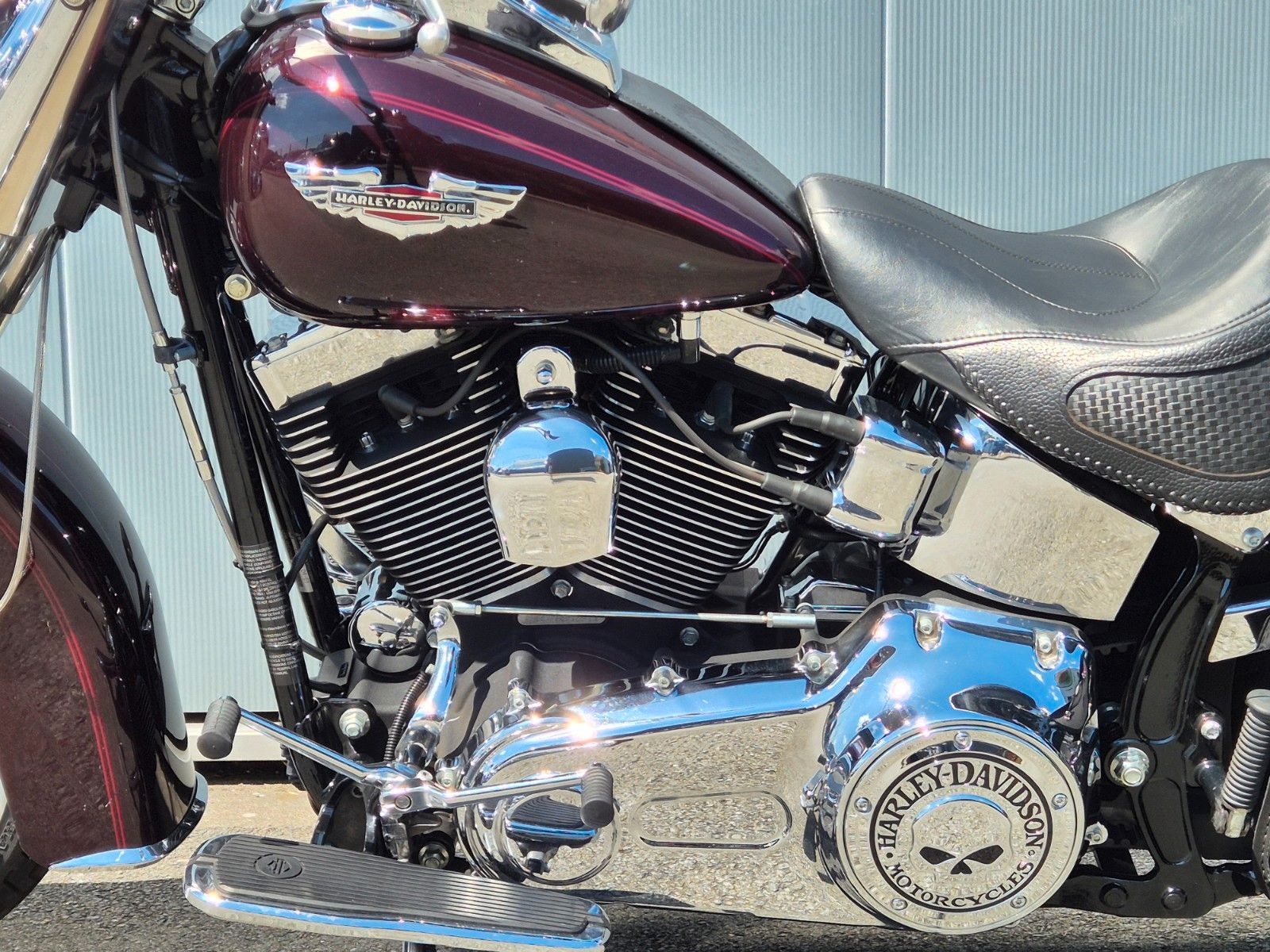 Fahrzeugabbildung Harley-Davidson FLSTN °°SOFTAIL DELUXE°° - BLACK CHERRY PEARL -