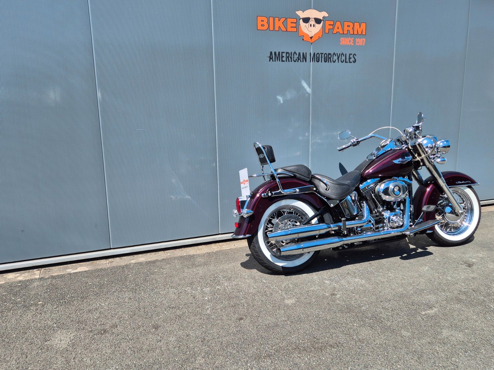 Fahrzeugabbildung Harley-Davidson FLSTN °°SOFTAIL DELUXE°° - BLACK CHERRY PEARL -