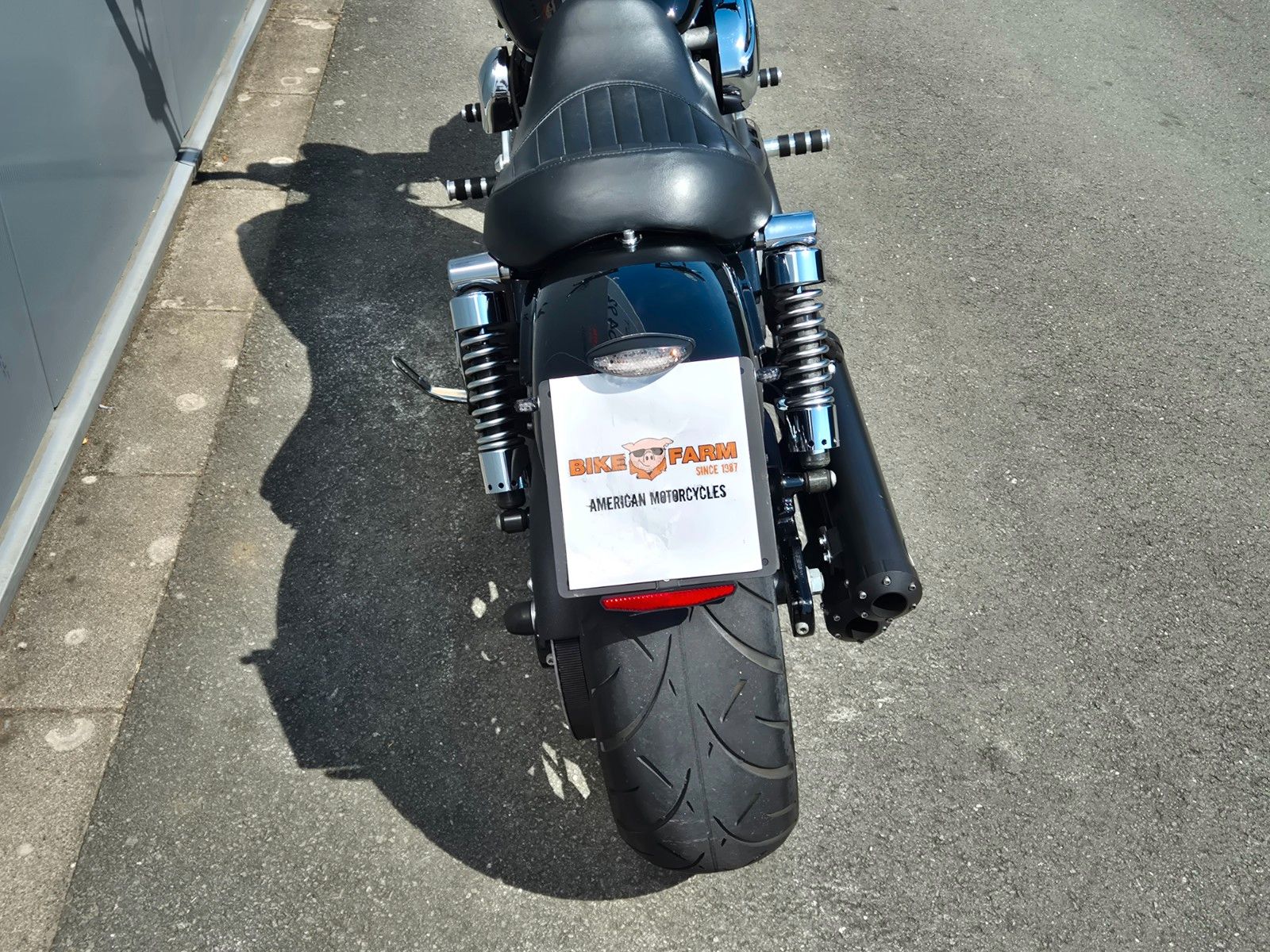 Fahrzeugabbildung Harley-Davidson FXDB °°STREET BOB CUSTOM°° *PENZL AUSPUFF*
