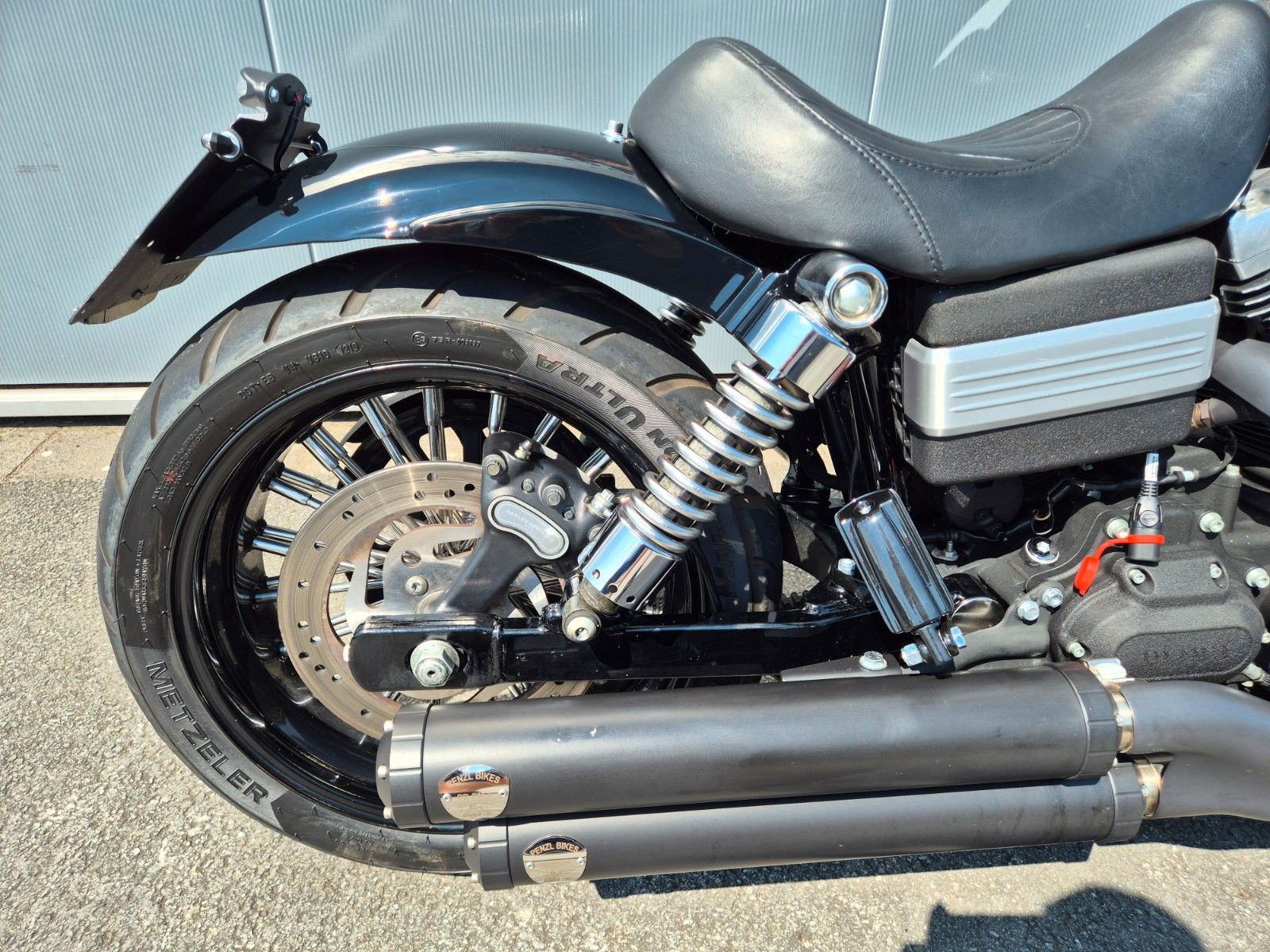 Fahrzeugabbildung Harley-Davidson FXDB °°STREET BOB CUSTOM°° *PENZL AUSPUFF*