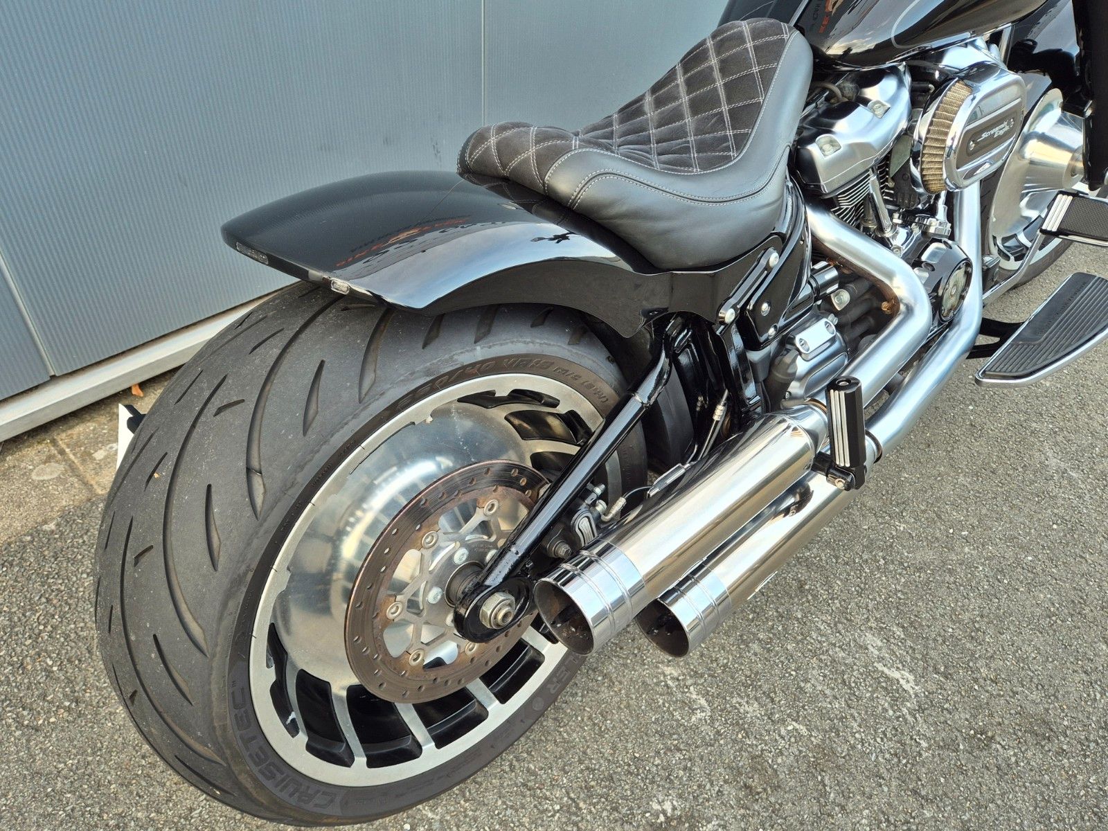 Fahrzeugabbildung Harley-Davidson FLFBS °°FAT BOY M8 CUSTOM°° - JEKILL&HYDE -