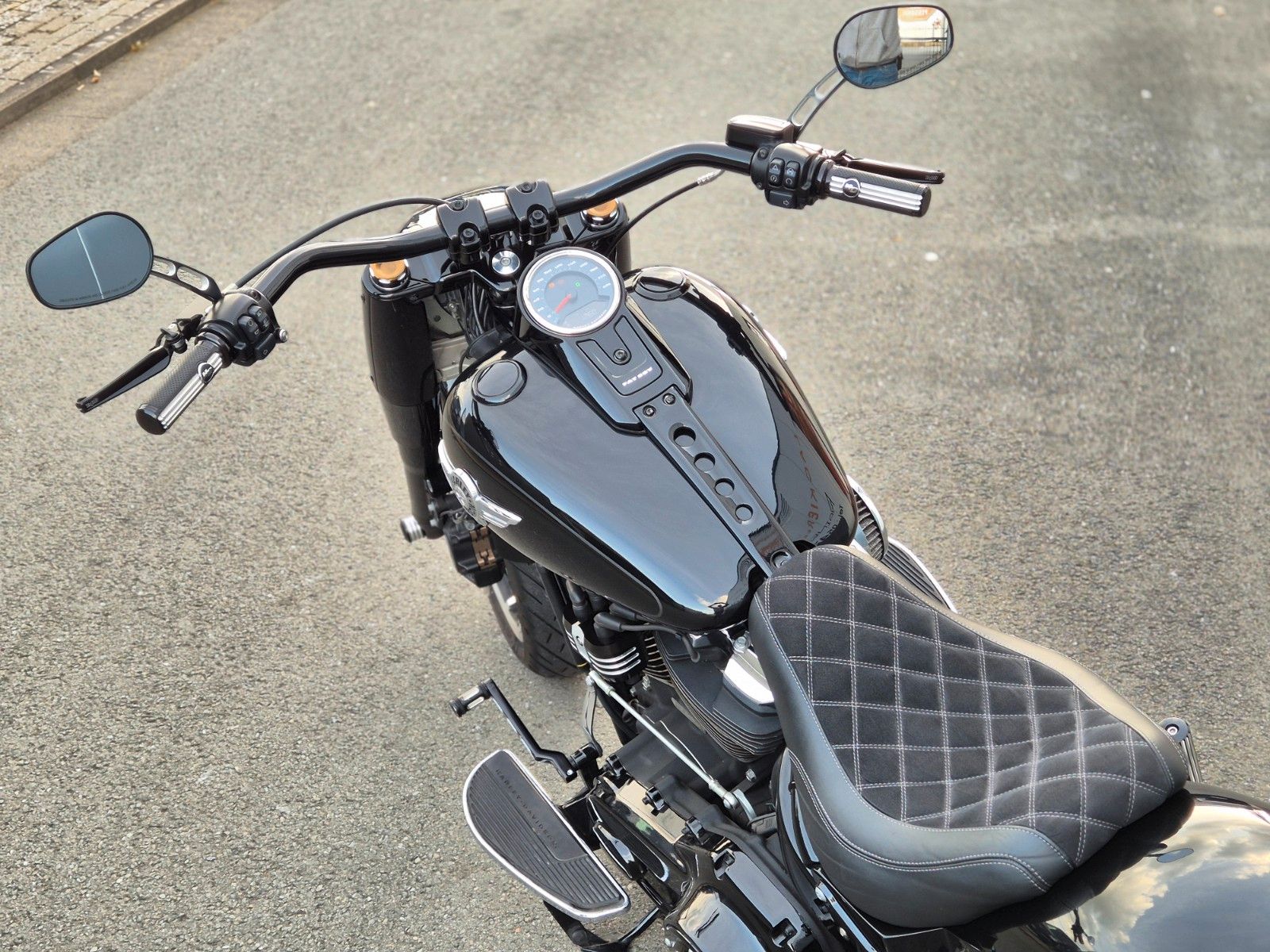 Fahrzeugabbildung Harley-Davidson FLFBS °°FAT BOY M8 CUSTOM°° - JEKILL&HYDE -