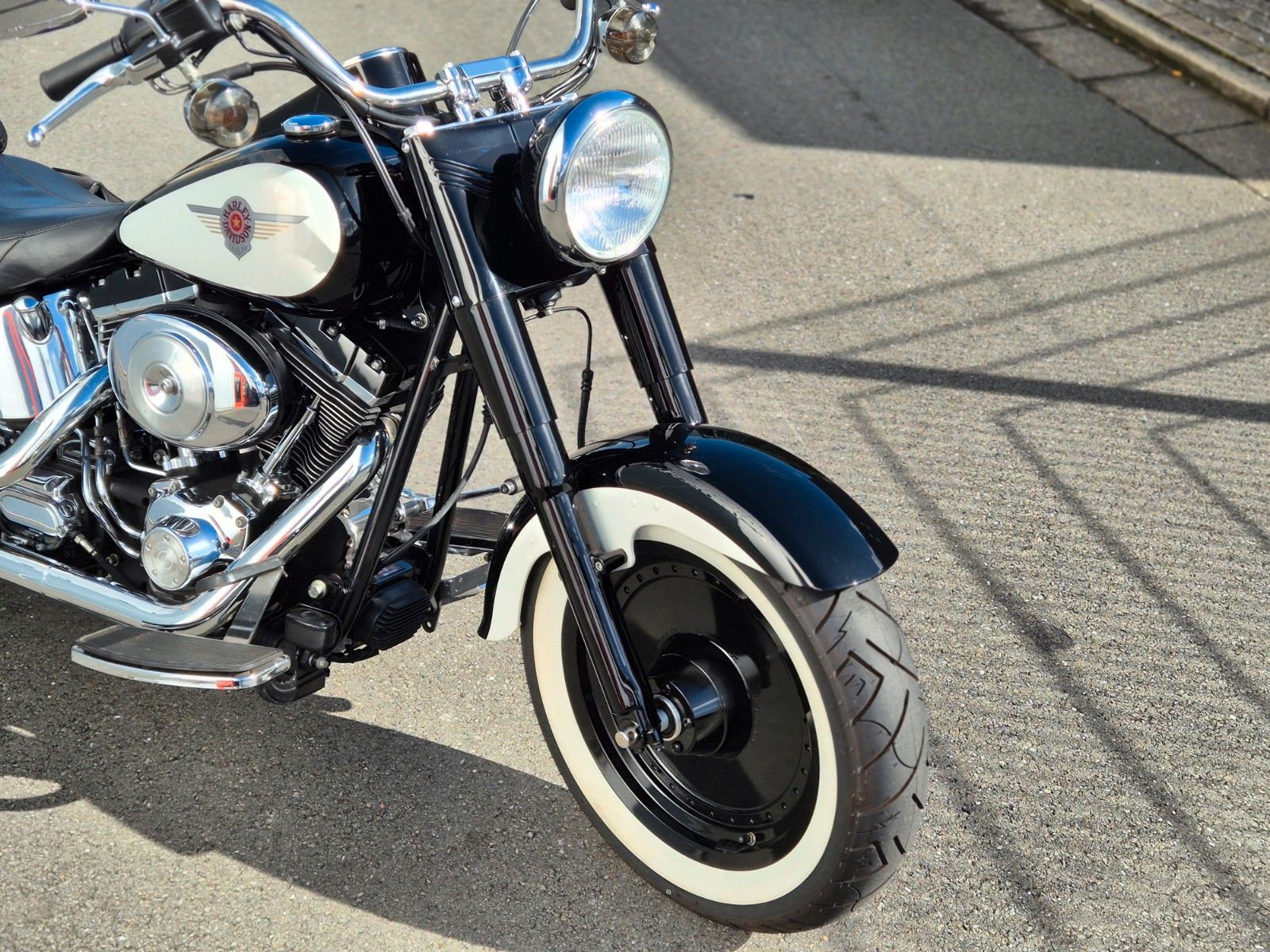 Fahrzeugabbildung Harley-Davidson FLSTF°°FAT BOY -KULTBIKE-°° JEKILL&HYDE-VERGASER