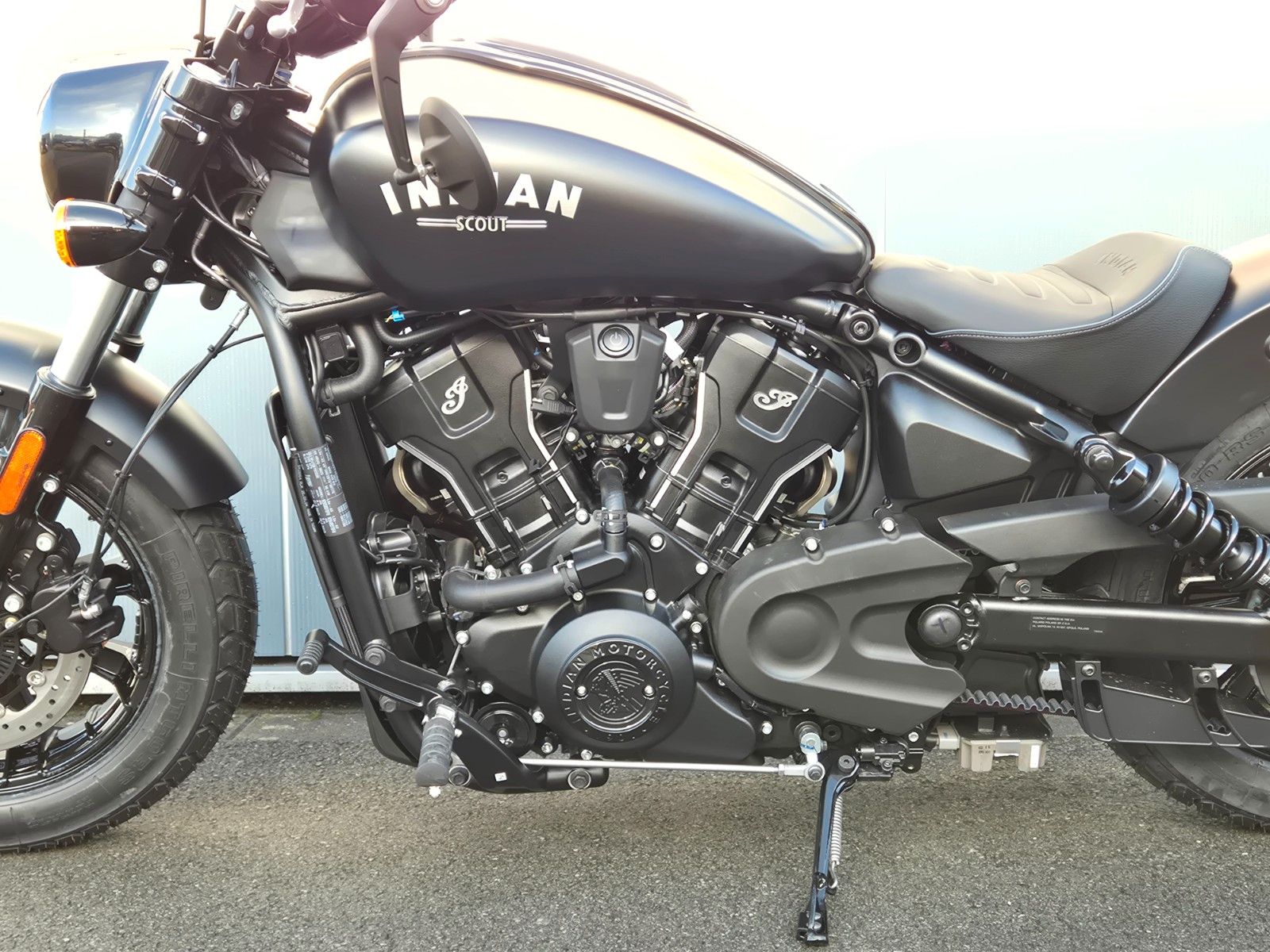 Fahrzeugabbildung Indian SCOUT BOBBER LIMITED+TECH 2026 -BLACK BOBBER-