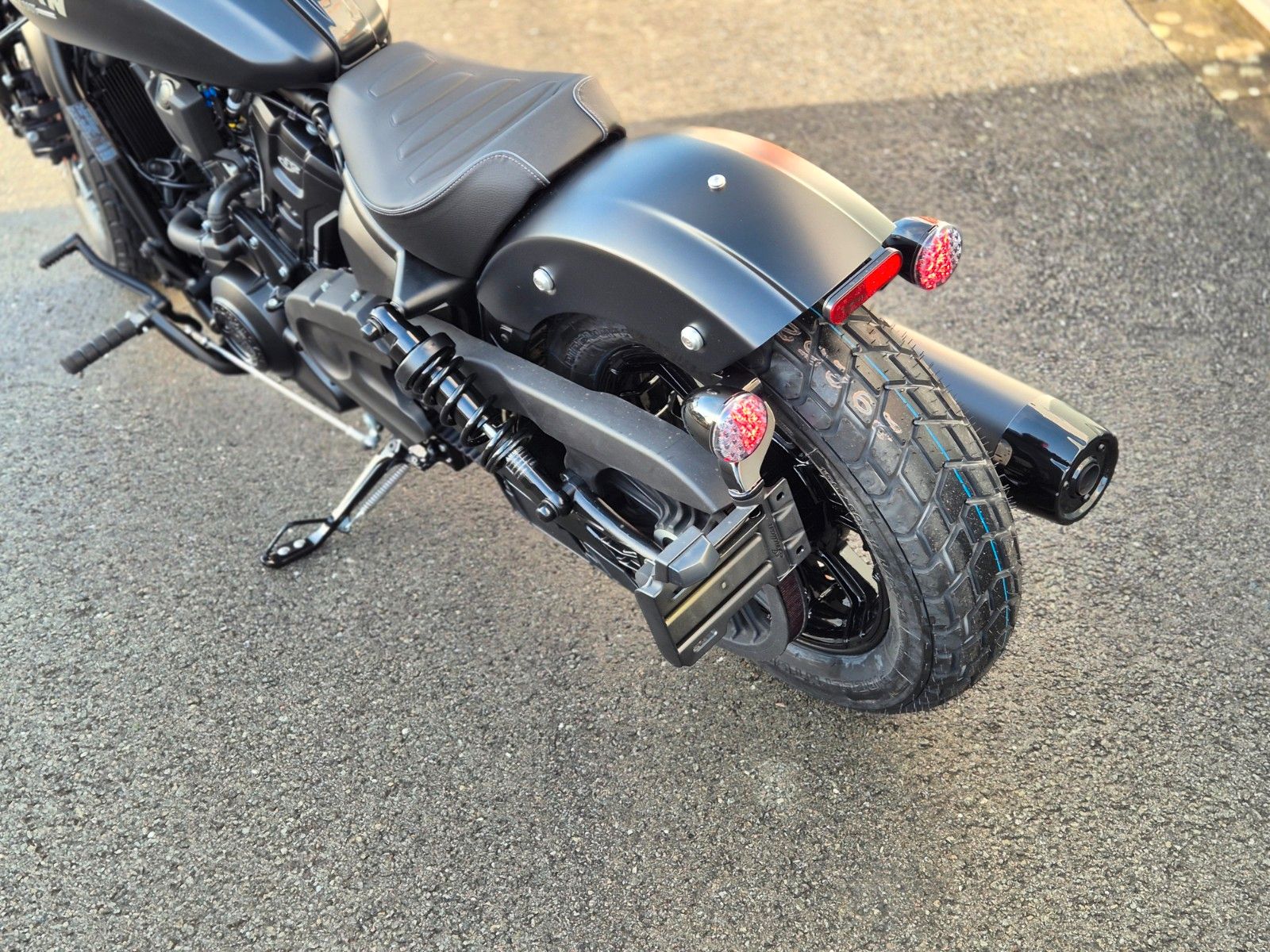 Fahrzeugabbildung Indian SCOUT BOBBER LIMITED+TECH 2026 -BLACK BOBBER-