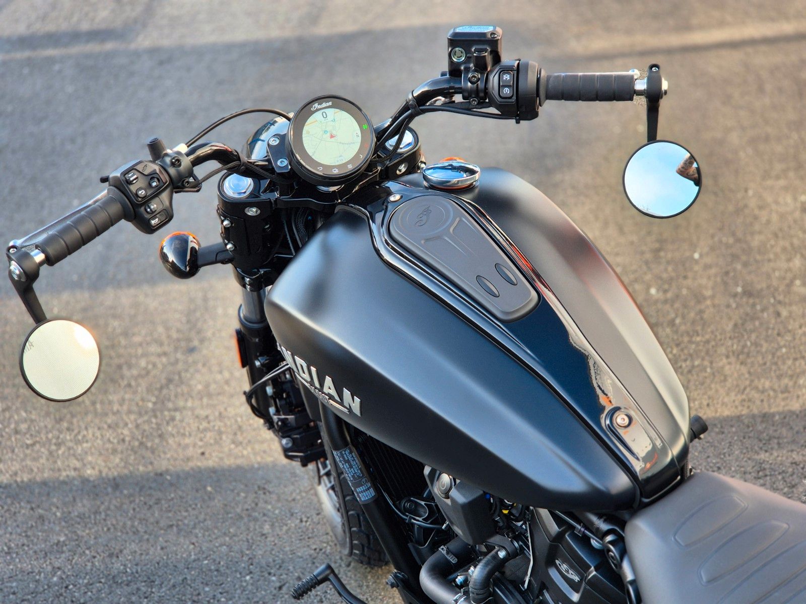 Fahrzeugabbildung Indian SCOUT BOBBER LIMITED+TECH 2026 -BLACK BOBBER-