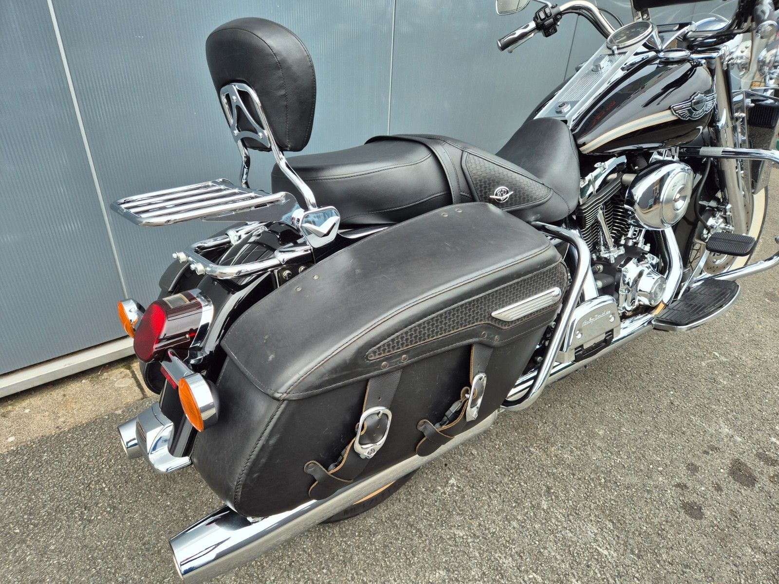 Fahrzeugabbildung Harley-Davidson FLHRC °°ROAD KING CLASSIC°° DEUTSCH - 2.HAND -