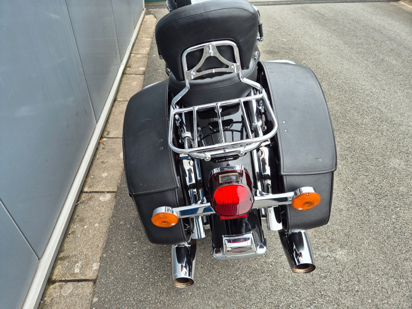 Fahrzeugabbildung Harley-Davidson FLHRC °°ROAD KING CLASSIC°° DEUTSCH - 2.HAND -