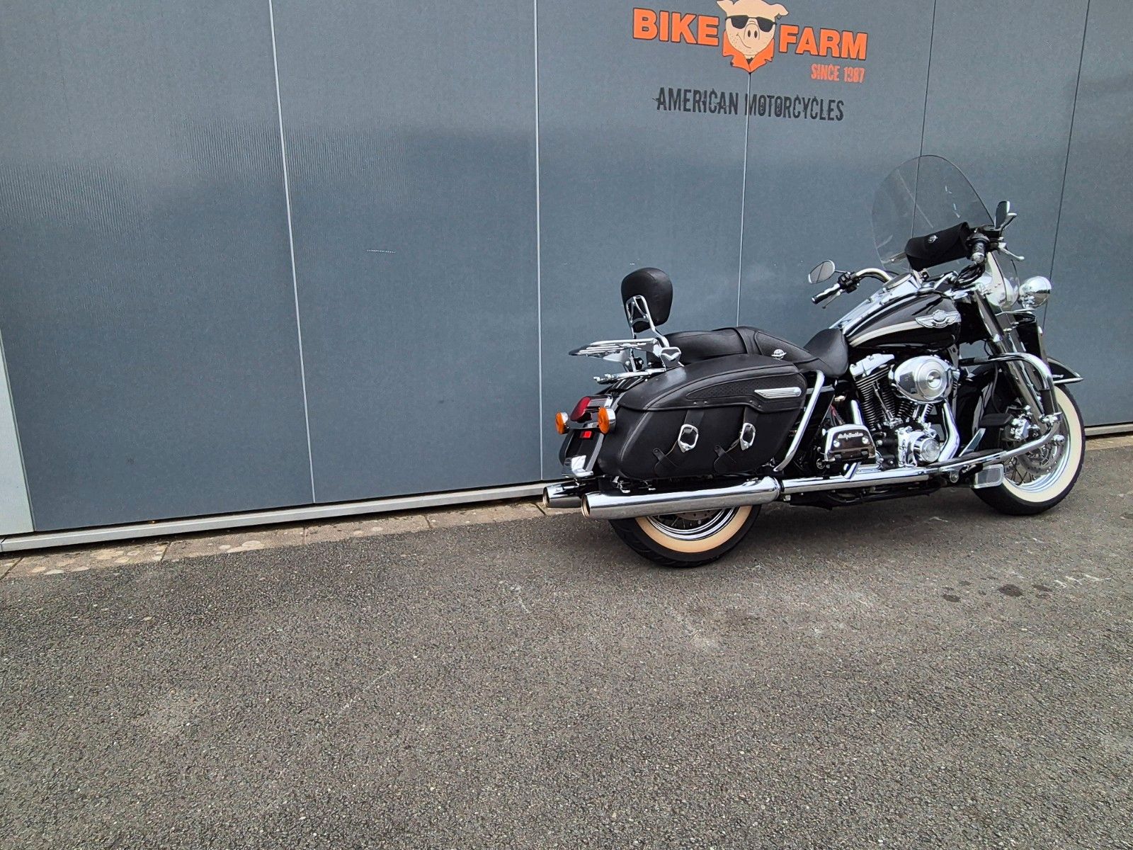 Fahrzeugabbildung Harley-Davidson FLHRC °°ROAD KING CLASSIC°° DEUTSCH - 2.HAND -