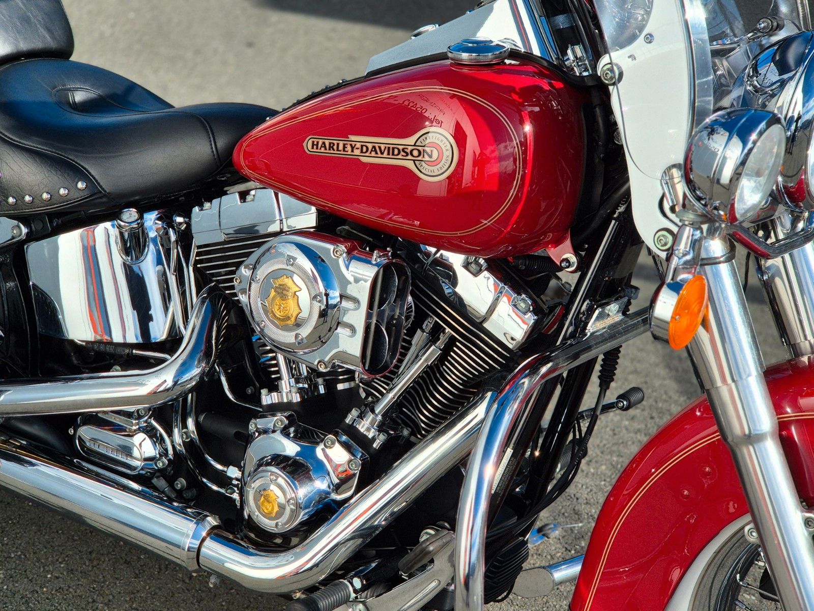 Fahrzeugabbildung Harley-Davidson FLSTC °°HERITAGE SOFTAIL°° -FIREFIGHTER EDITION-