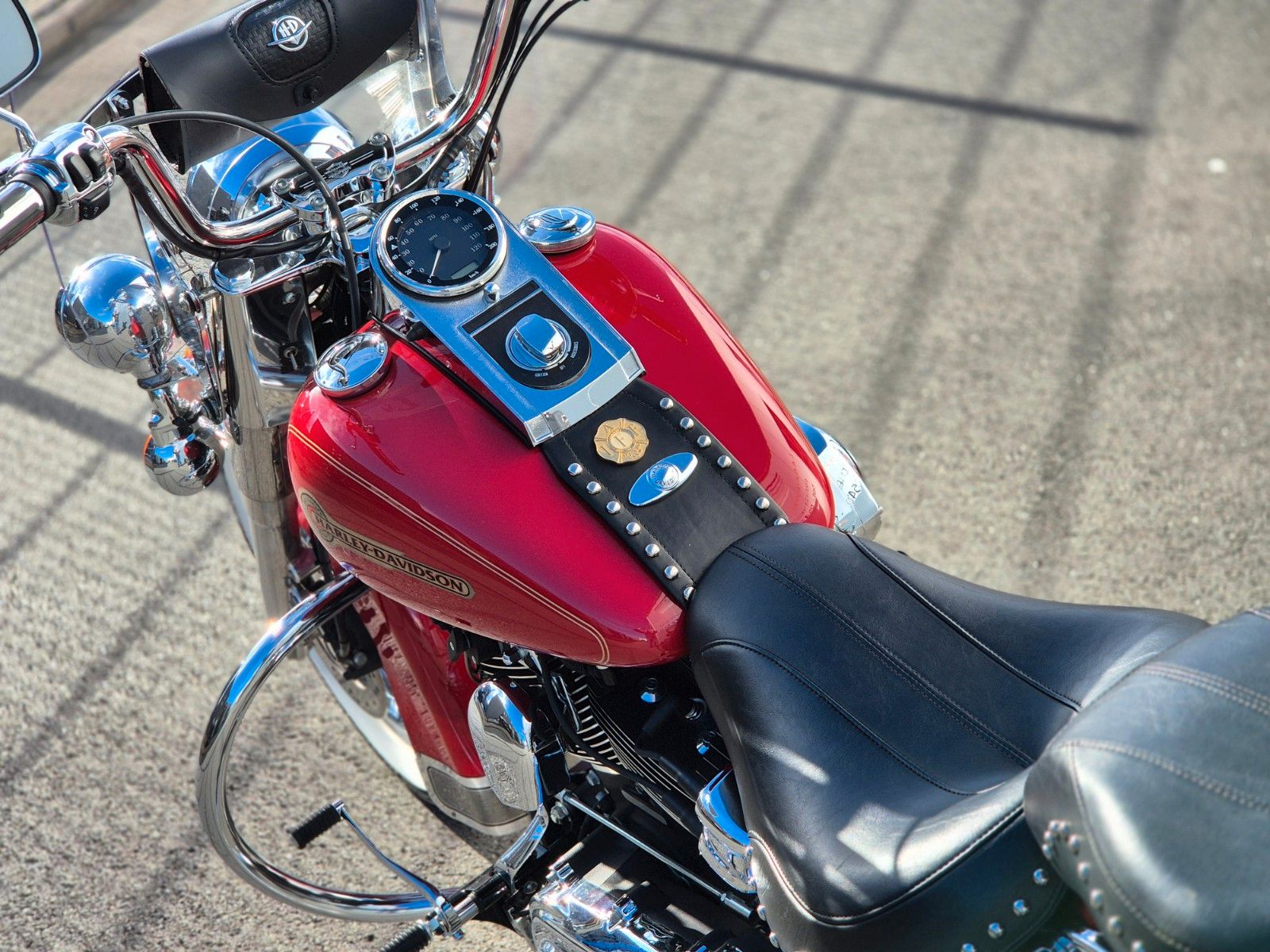 Fahrzeugabbildung Harley-Davidson FLSTC °°HERITAGE SOFTAIL°° -FIREFIGHTER EDITION-