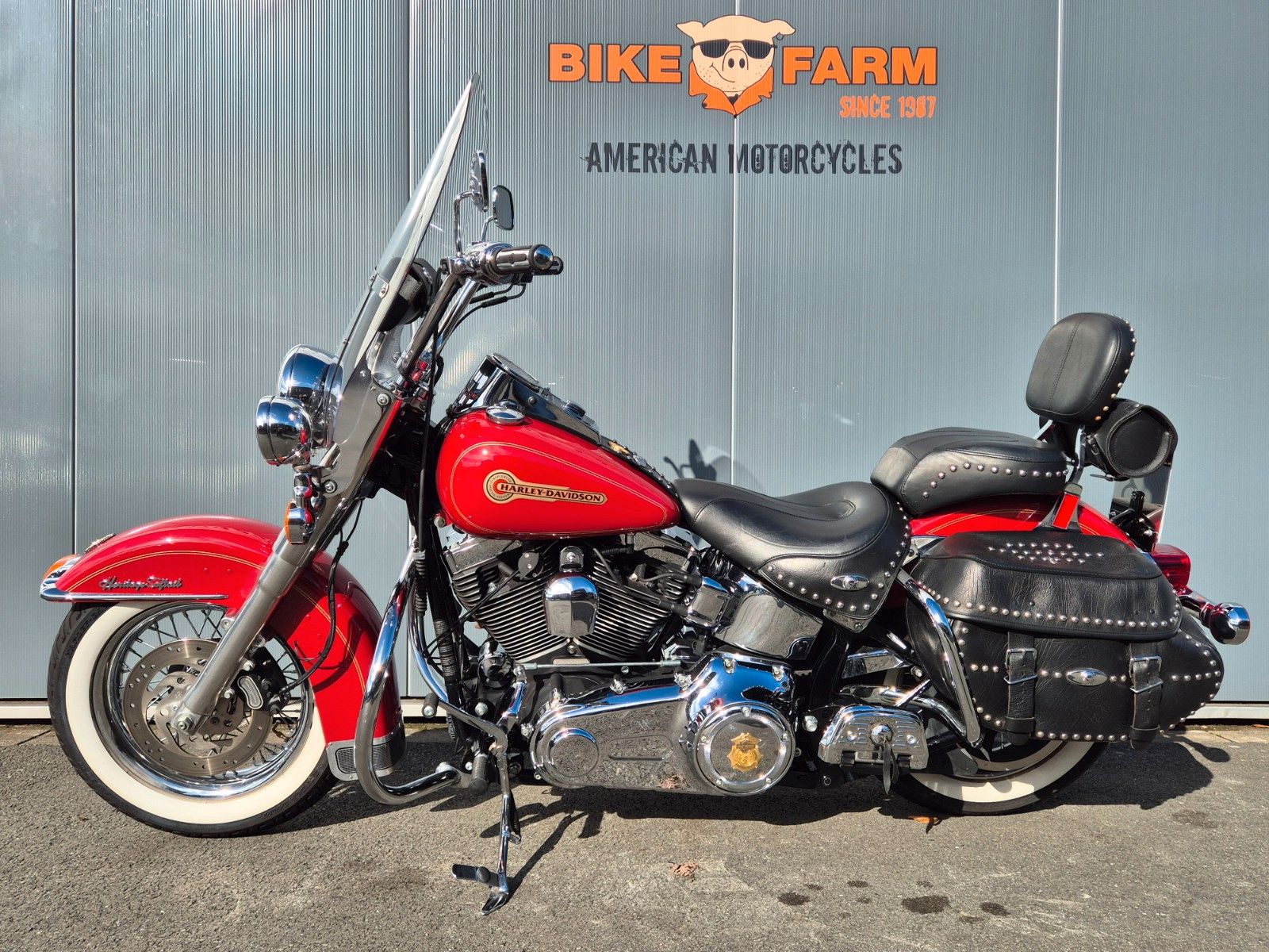 Fahrzeugabbildung Harley-Davidson FLSTC °°HERITAGE SOFTAIL°° -FIREFIGHTER EDITION-