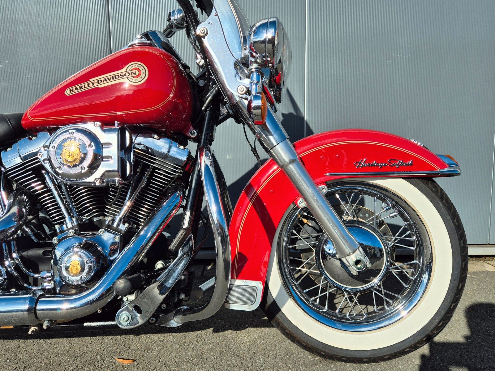 Fahrzeugabbildung Harley-Davidson FLSTC °°HERITAGE SOFTAIL°° -FIREFIGHTER EDITION-