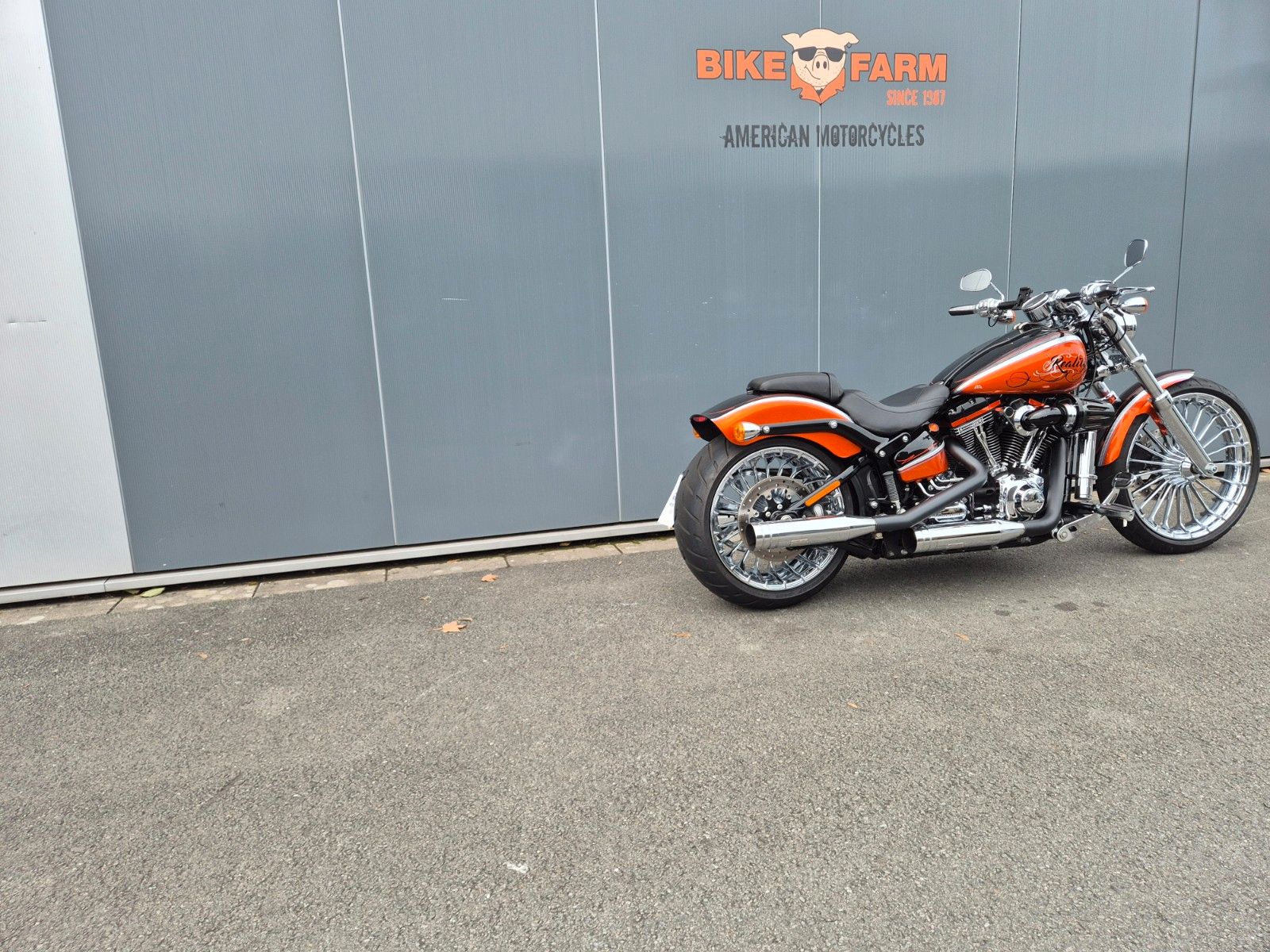 Fahrzeugabbildung Harley-Davidson FXSB °°BREAKOUT 110 CUSTOM°° -JEKILL&HYDE-
